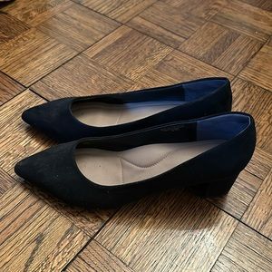Uniqlo black pumps